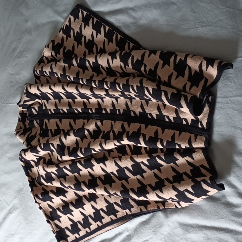 Zippered sweater cape